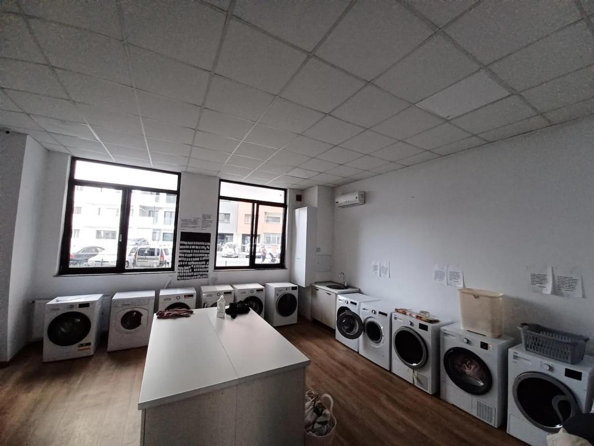 Sunset Apartment - Central Apt With Rooftop Garden Bucharest Luaran gambar