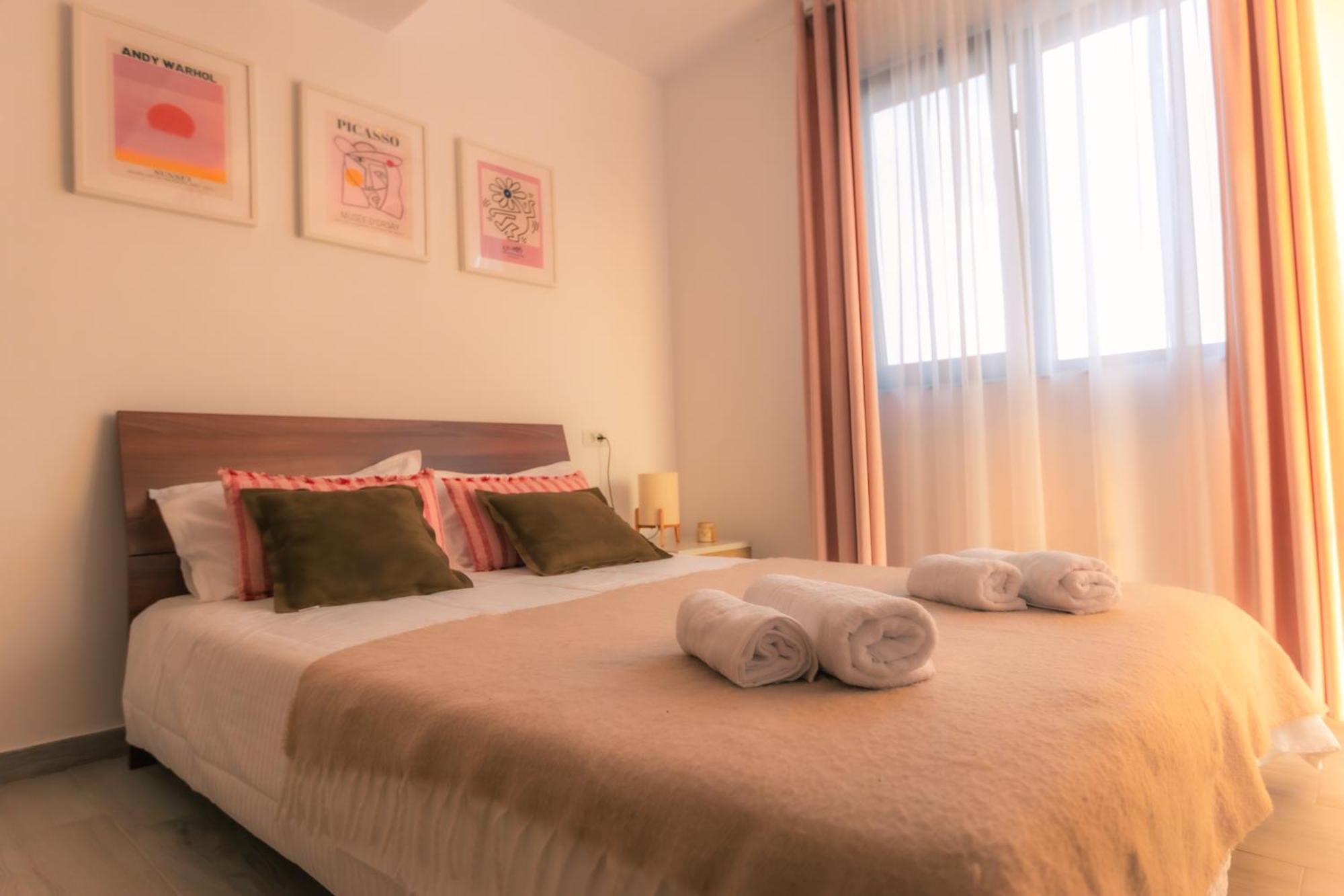 Sunset Apartment - Central Apt With Rooftop Garden Bucharest Luaran gambar