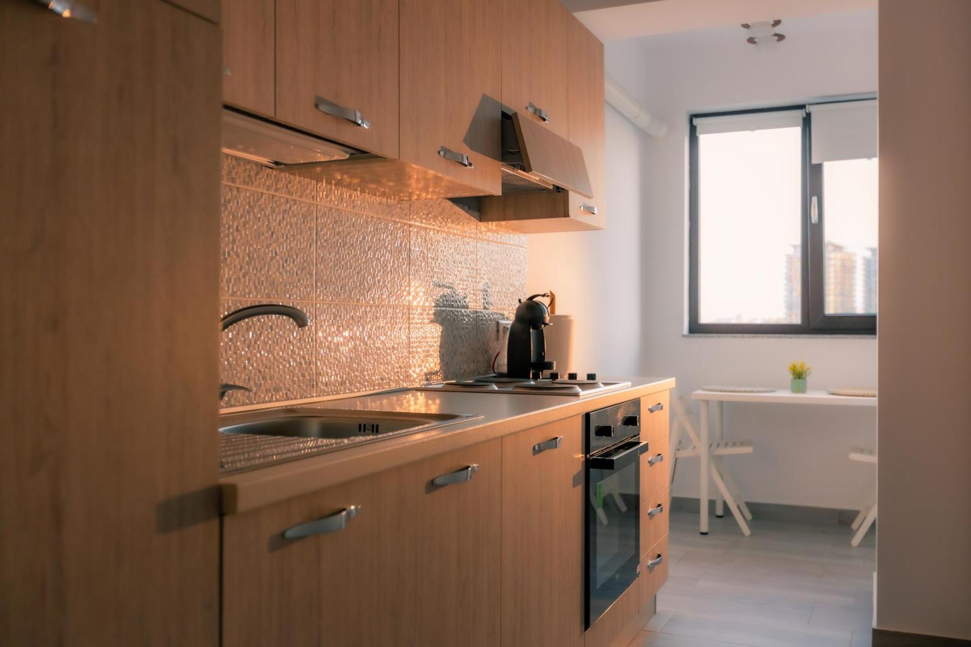 Sunset Apartment - Central Apt With Rooftop Garden Bucharest Luaran gambar